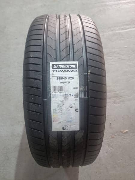Bridgestone 255/45 R20 Letnja