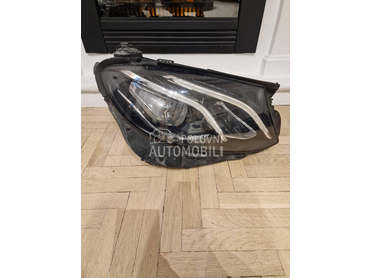 Desni far W213 za Mercedes Benz E 124, E 200, E 220 ... od 2016. do 2019. god.