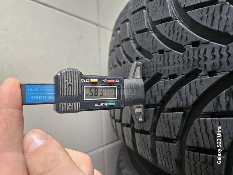 Michelin 235/65 R17 Zimska