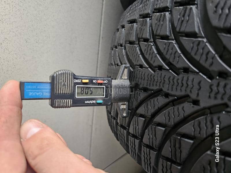 Michelin 235/65 R17 Zimska