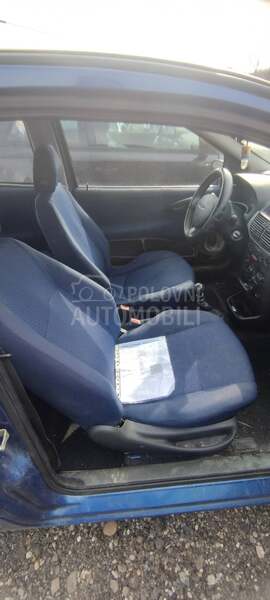 Fiat Punto 2003. god. -  kompletan auto u delovima