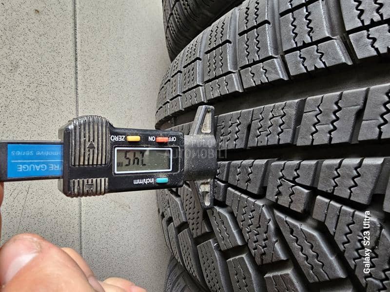 Hankook 205/45 R17 Zimska