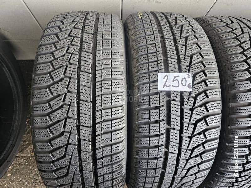 Hankook 205/45 R17 Zimska