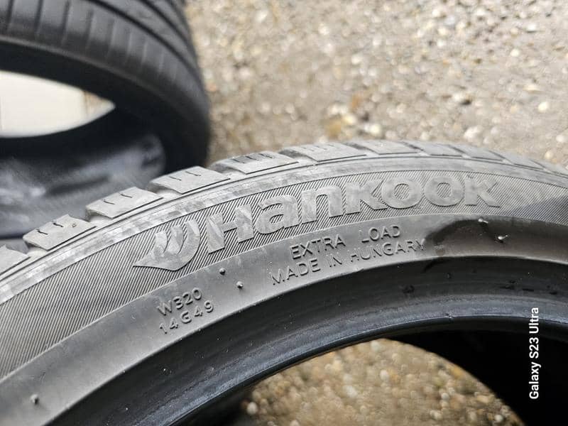 Hankook 205/45 R17 Zimska