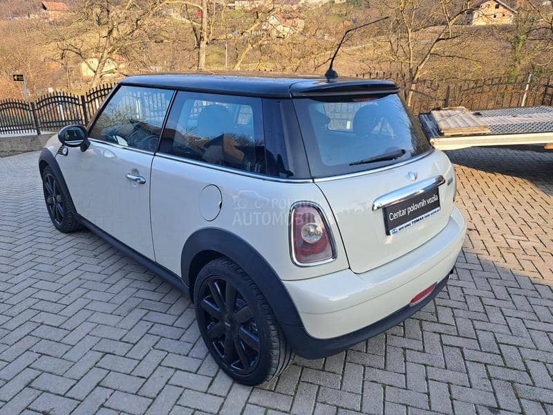 MINI Cooper 