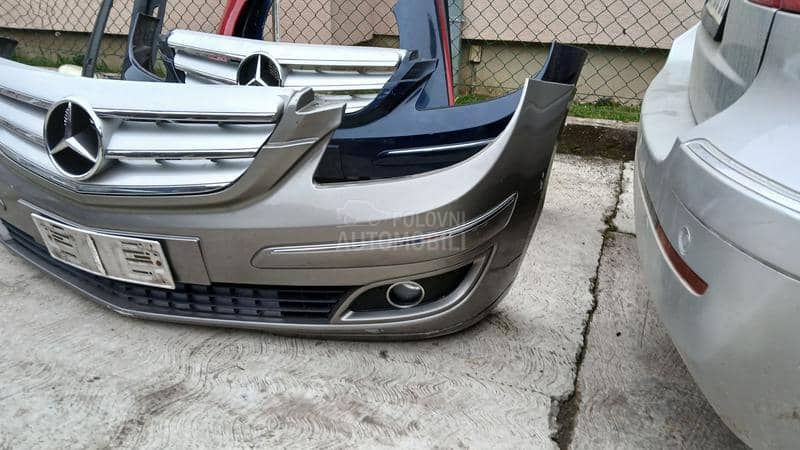 Mercedes Benz B Klasa 2008. god. -  kompletan auto u delovima