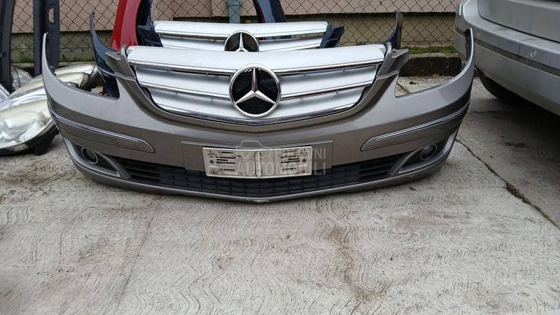 Mercedes Benz B Klasa 2008. god. -  kompletan auto u delovima