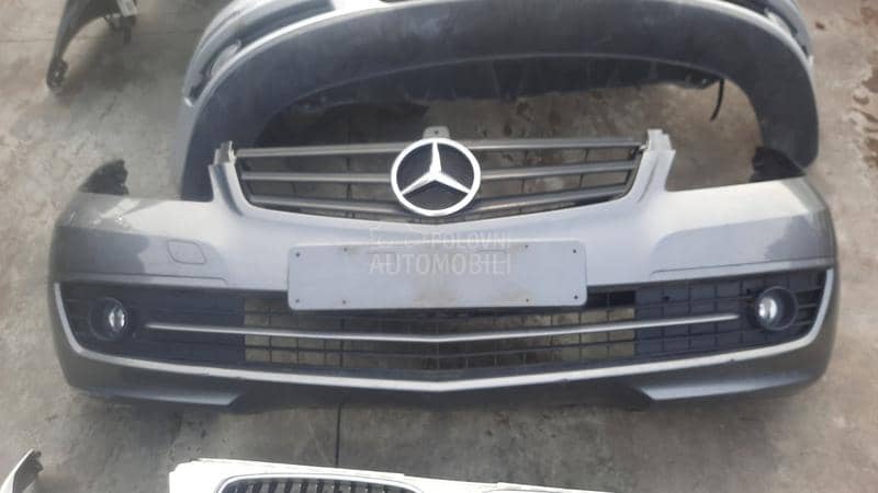 Mercedes Benz B Klasa 2008. god. -  kompletan auto u delovima