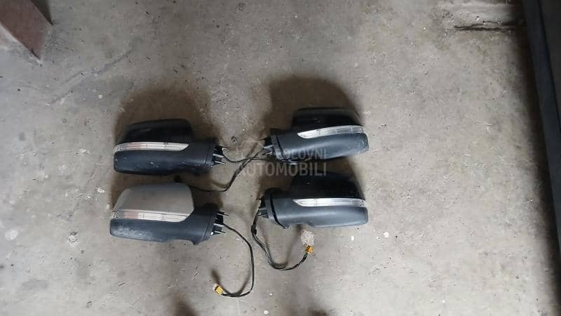 Mercedes Benz B Klasa 2008. god. -  kompletan auto u delovima