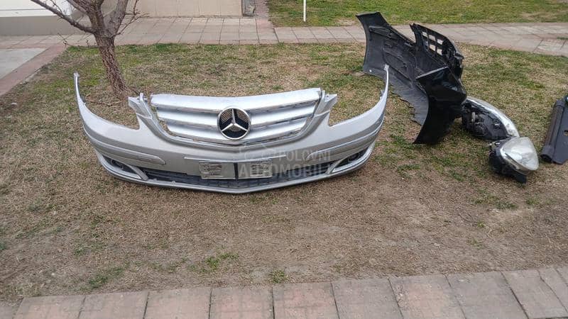 Mercedes Benz B Klasa 2008. god. -  kompletan auto u delovima