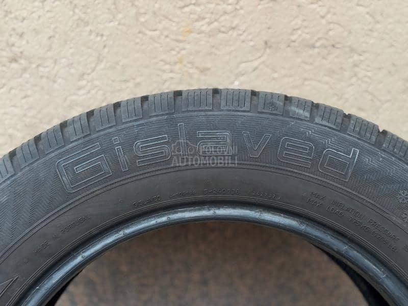 Gislaved 215/60 R16 Zimska