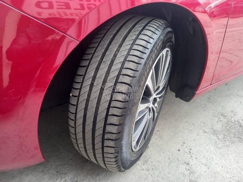 Peugeot 308 1.5 HDI ROAD TRIP