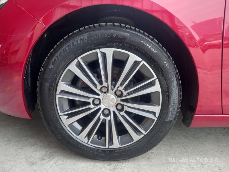 Peugeot 308 1.5 HDI ROAD TRIP