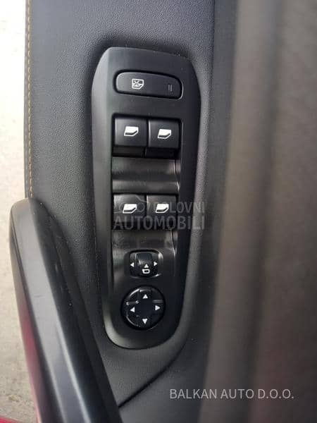 Peugeot 308 1.5 HDI ROAD TRIP