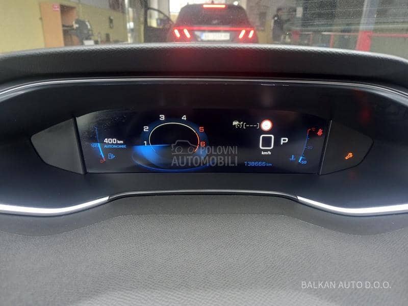 Peugeot 308 1.5 HDI ROAD TRIP