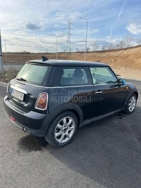 MINI One R56