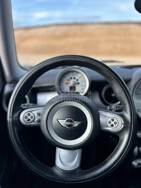 MINI One R56