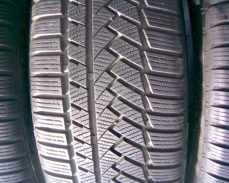 Continental 255/45 R20 Zimska