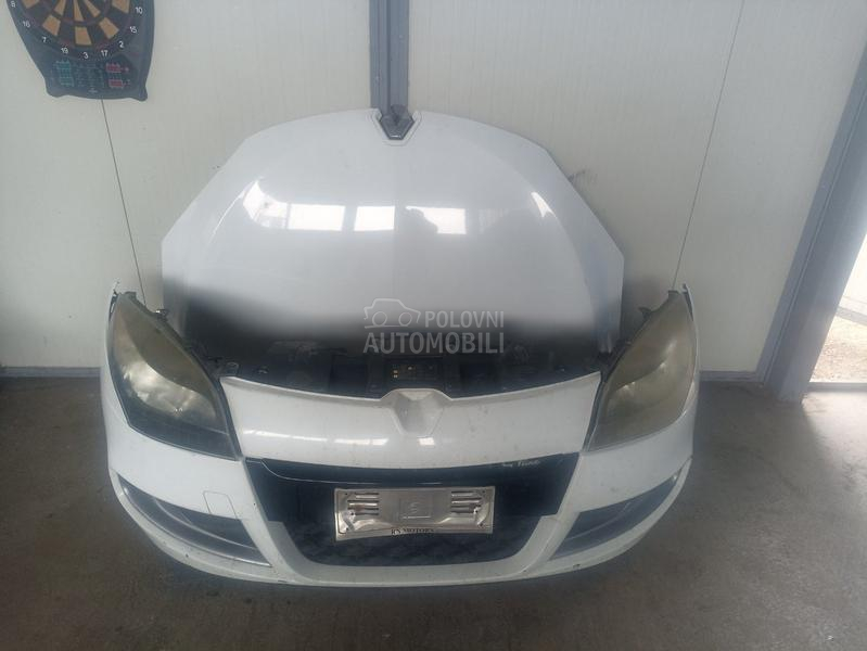 Renault Megane 2010. god. -  kompletan auto u delovima