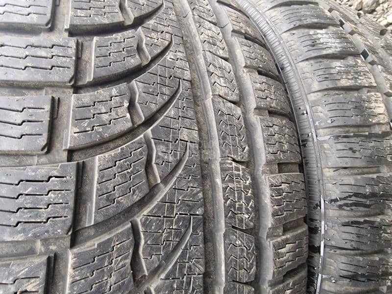 Nokian 255/55 R18 Zimska