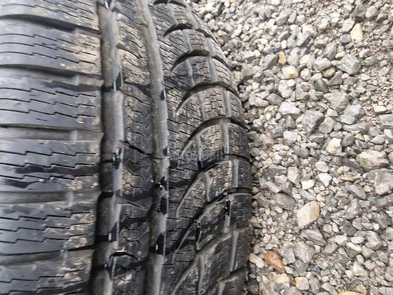 Nokian 255/55 R18 Zimska
