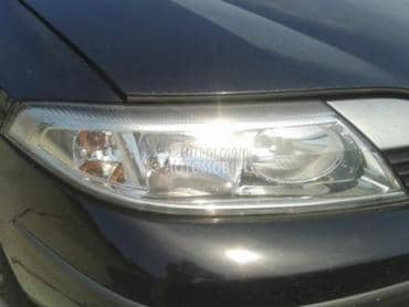 Far desni za Renault Laguna od 2001. do 2005. god.