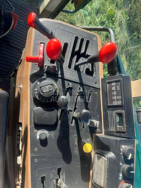 John Deere 6100