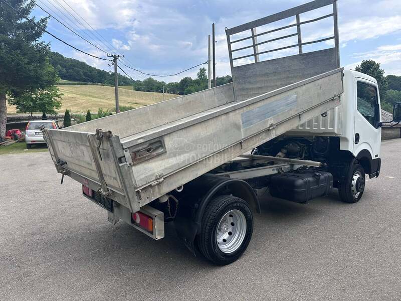 Nissan Cabstar