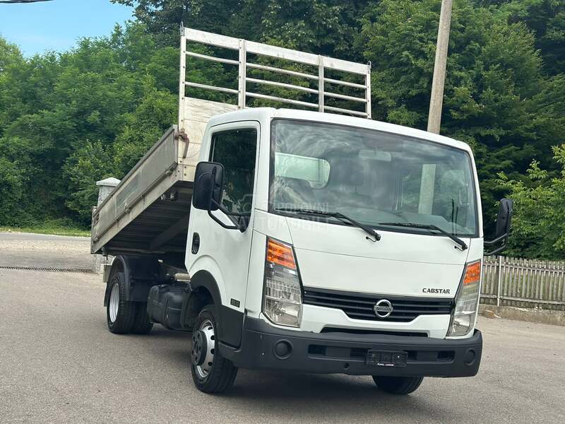 Nissan Cabstar