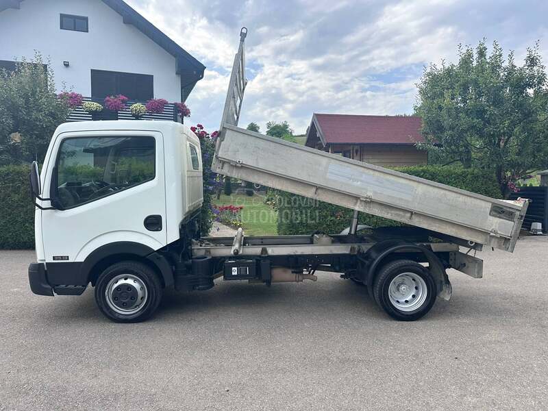 Nissan Cabstar