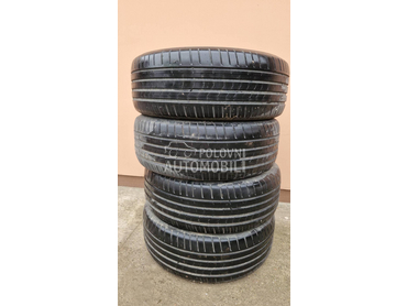 Vredestein 225/55 R17 Letnja