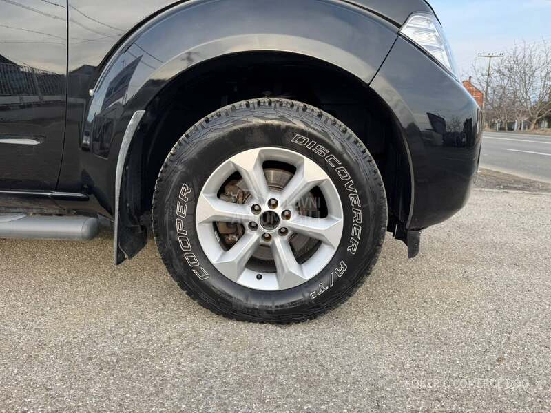 Nissan Navara 2.5.4X4 T.O.P CH