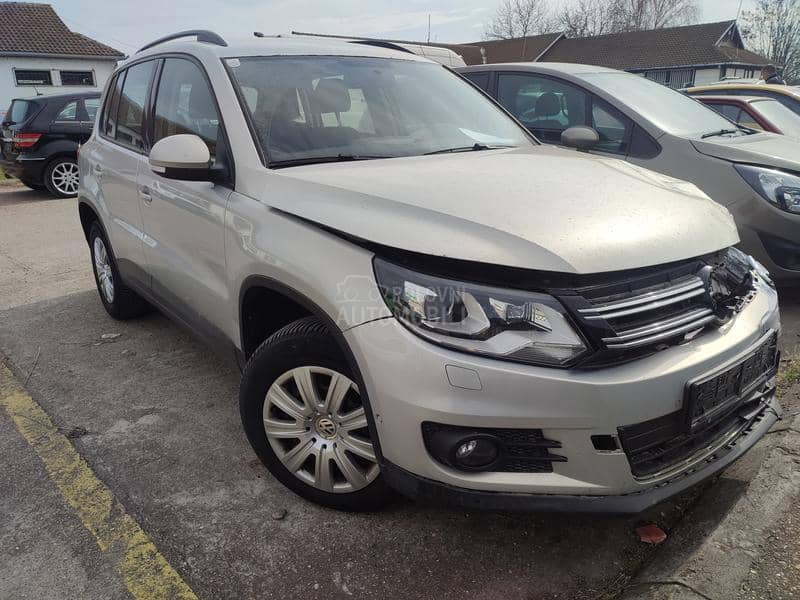 Volkswagen Tiguan 2.0tdi XenPdcTemKuk