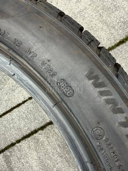Pirelli 245/45 R19 Zimska
