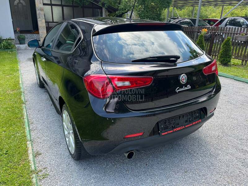 Alfa Romeo Giulietta 1.6Jtdm / N.A.V.I
