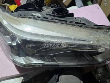 desni far f48 za BMW X1