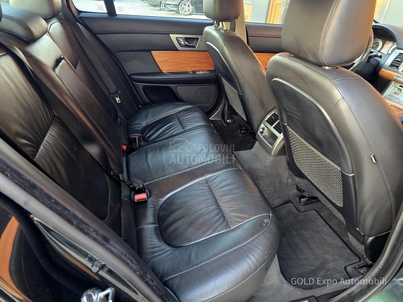 Jaguar XF 3.0D V6 PREMIUM LUX