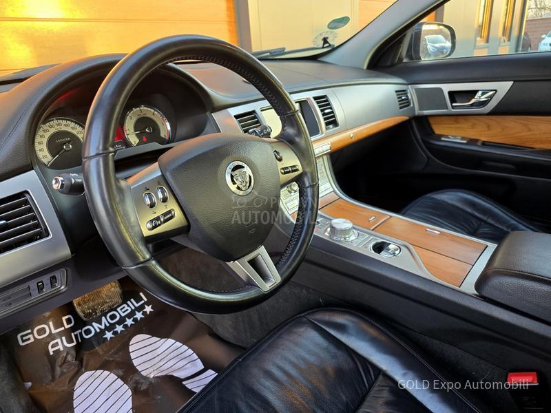 Jaguar XF 3.0D V6 PREMIUM LUX