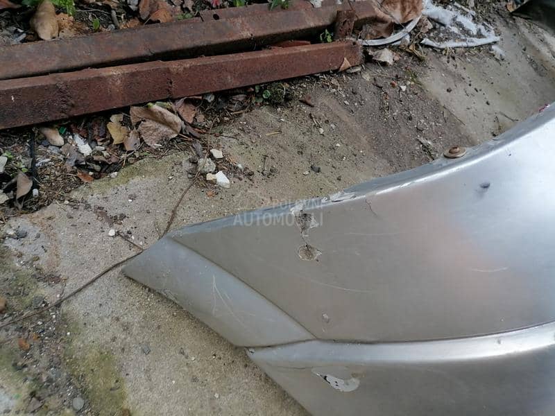 Zadnji branik za hadzek