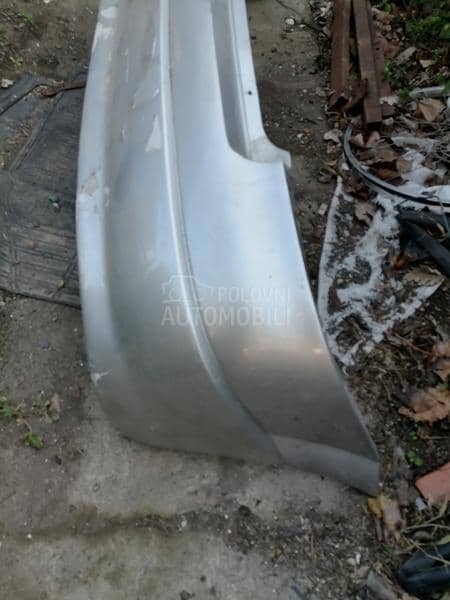 Zadnji branik za hadzek