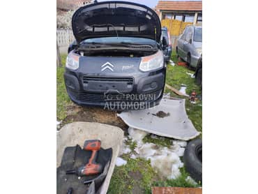 prednji branik za Citroen C3 Picasso od 2005. do 2010. god.