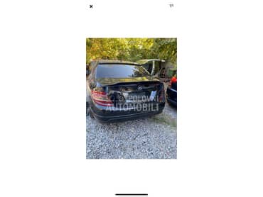 Gepek vrata sa spojlerom za Mercedes Benz C 160, C 180, C 200 ... od 2007. do 2014. god.