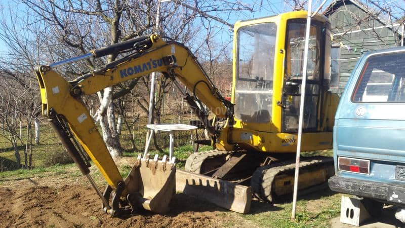 Komatsu PC 27 R 3 tone