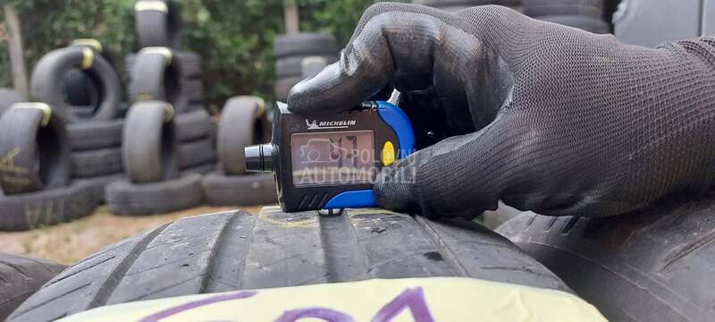 Michelin 215/65 R17 Letnja