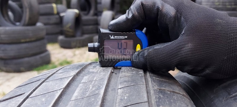 Michelin 215/65 R17 Letnja