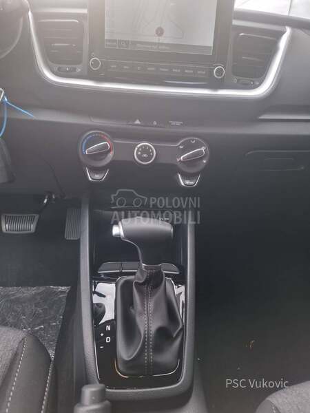 Kia Stonic LX FUN DCT AUT