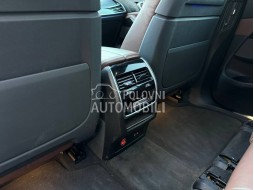 BMW X7 M50d xDrive slika 25