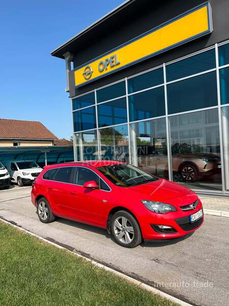 Opel Astra J SPORTS TOURER