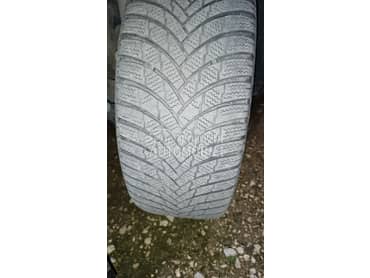 Firestone 225/45 R17 Zimska