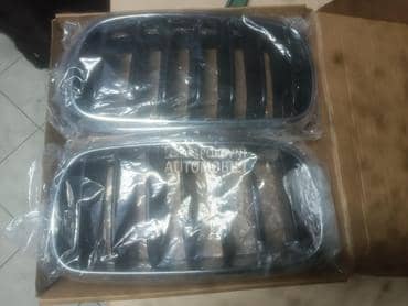 Maska za BMW X5, X6 od 2013. do 2018. god.